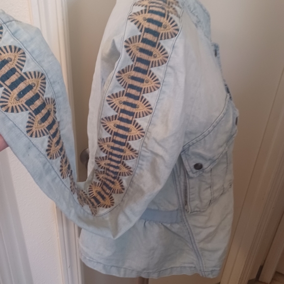Free People Chambray embroidered zip front jacket wmns sz M - Picture 3 of 5